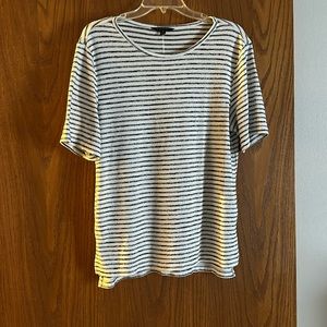 Banana republic white and black striped tee - S